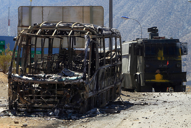 Queman un bus de trabajadores en La Araucanía