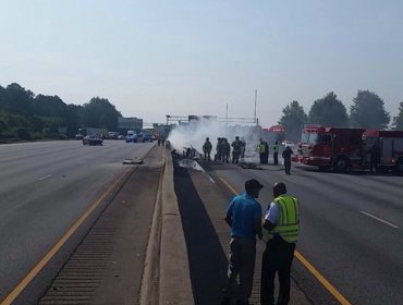 Avioneta se estrella en autopista en Atlanta y mueren cuatro personas