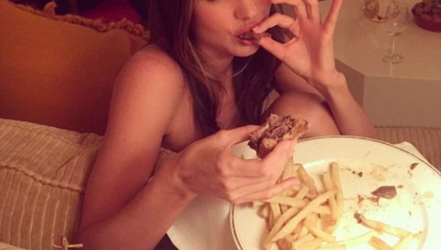 Miranda Kerr deslumbra desnuda y sin remordimientos en Instagram
