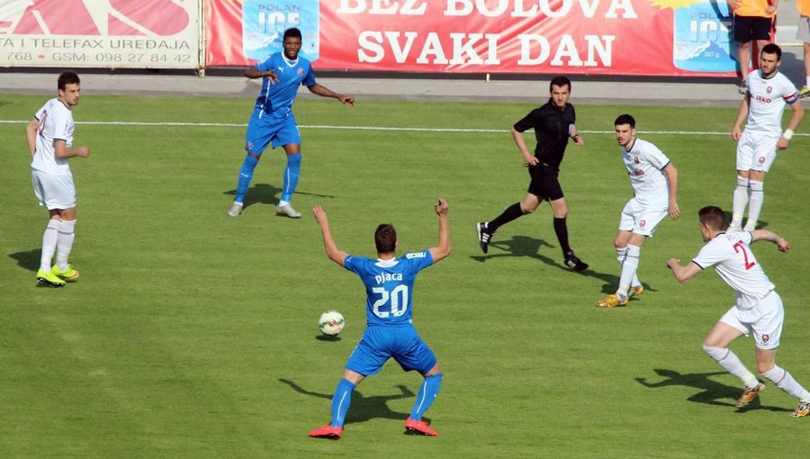 Ángelo Henríquez anotó nuevo gol en empate de Dínamo ante Zagreb FC