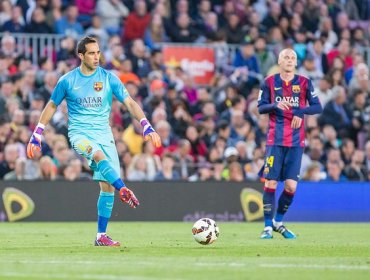 FC Barcelona con Bravo derrotó a Real Sociedad y se acerca al título en España