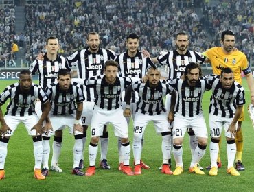 Juventus igualó ante Cagliari en su primer partido como campeón en Italia