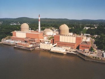 Incendio en central nuclear de N.York provoca vertido de crudo en río Hudson