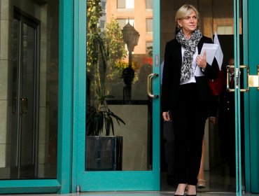 Matthei interpondrá querella en contra del director del SII
