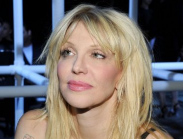 Viuda de Kurt Cobain tendría millonaria deuda con su psiquiatra