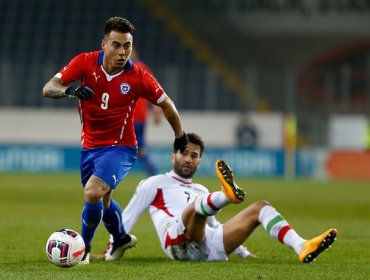 Eduardo Vargas arribó a Chile para incorporarse a la Roja