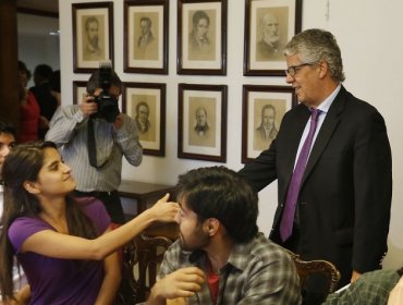 FECh afirma que permanencia de Eyzaguirre en Educación en una "mala señal"