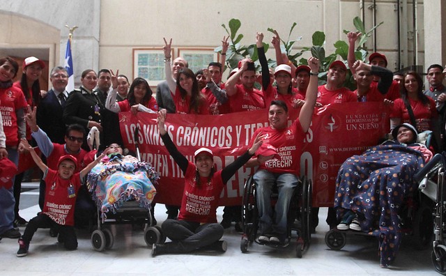 Senado pide pensiones de gracia a niños por enfermedades irrecuperables