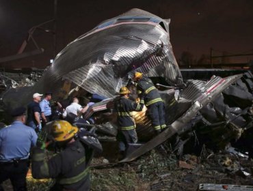 EE.UU.: Al menos 5 muertos y 65 heridos al descarrilar un tren en Filadelfia