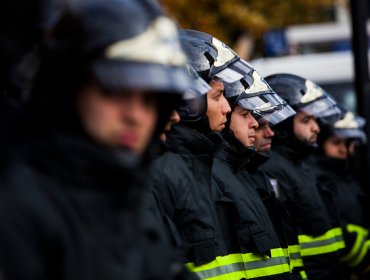 Voluntarios de Bomberos rescatan a tres trabajadores atrapados en derrumbe