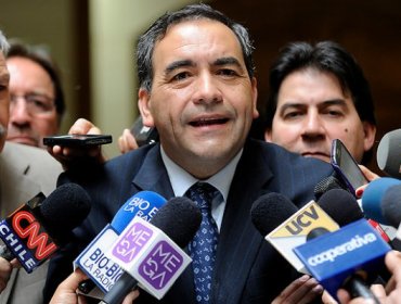 Diputado Fidel Espinoza (PS): “Hay que dejar que ministros trabajen tranquilos”