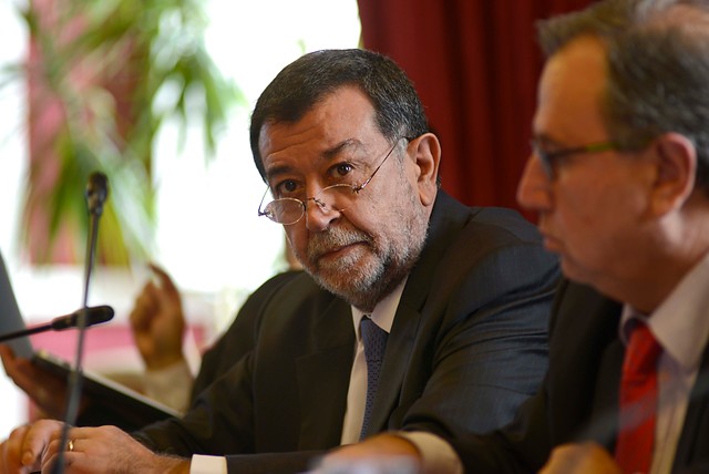 Aleuy aclara que compromiso de Bachelet es un proceso constitucional