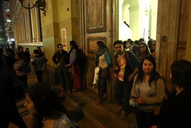 Estudiantes se toman Casa Central de la U. de Chile