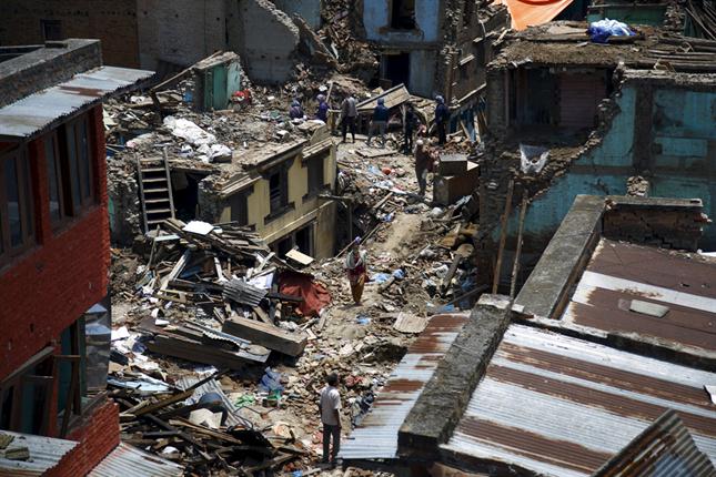 Último terremoto en Nepal registra al menos a 110 muertos