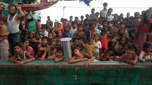 Un barco con 400 inmigrantes bengalíes y rohingyas llega al sur de Tailandia