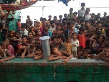 Un barco con 400 inmigrantes bengalíes y rohingyas llega al sur de Tailandia