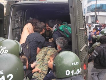 Universidad Santo Tomás se querellará por muerte de jóvenes en Valparaíso