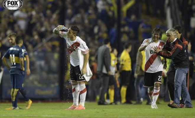 River Plate sufre ataque de gas lacrimógeno en el entretiempo ante Boca