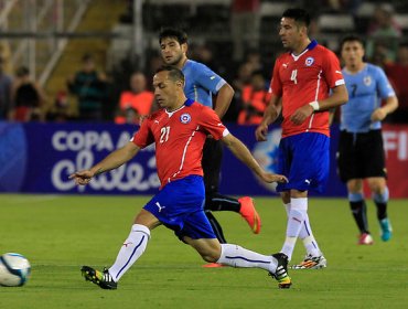 Cinco titulares de la Roja llegarán con menos de 50% de partidos jugados