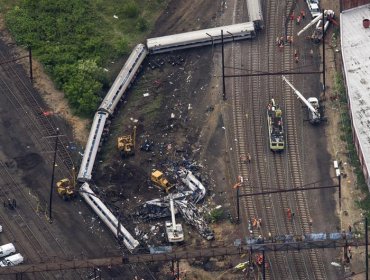 Tren accidentado en Filadelfia iba al doble de la velocidad permitida