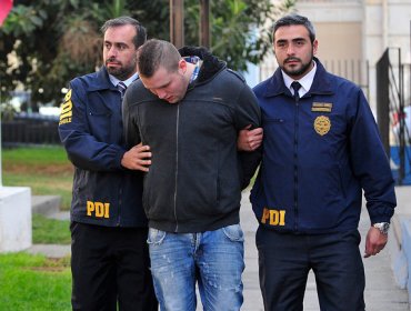 Protestan en tribunal porteño previo a formalización por crimen de estudiantes