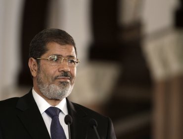 Egipto: Condenan a muerte al ex presidente Mohamed Mursi por fugarse de la cárcel