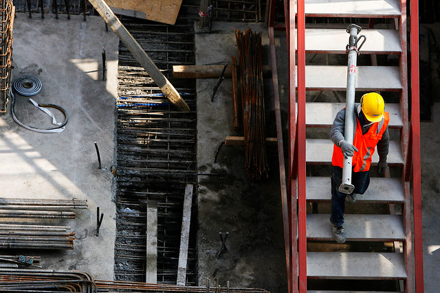 Economía creció 2,4% durante primer trimestre del 2015 superando las expectativas