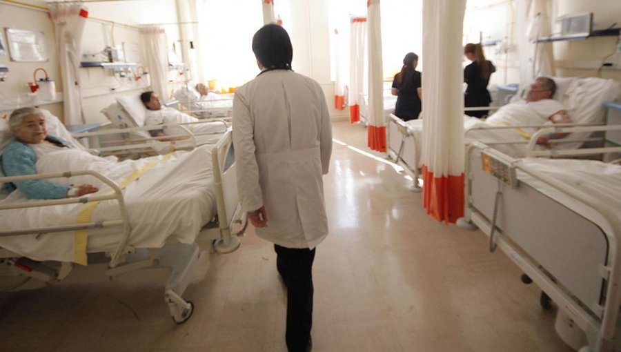 Médicos de Zona advierten que si no logran acuerdo este martes paralizarán funciones