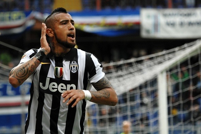 En Inglaterra aseguran que Liverpool aumentó oferta para fichar a Arturo Vidal