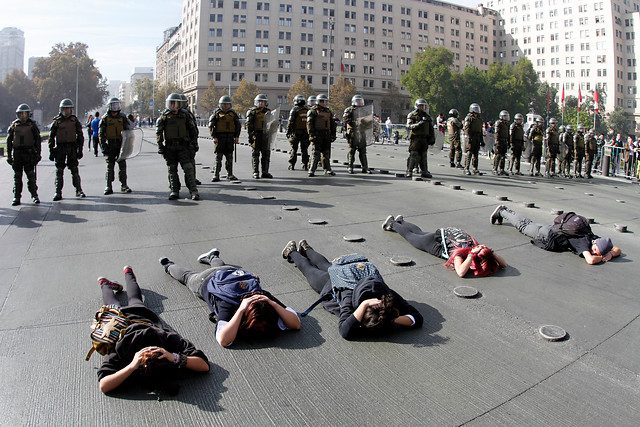 Detienen a 11 secundarios por incidentes de marcha no autorizada