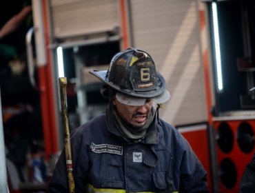 Incendio en vivienda deja una persona muerta en Valparaíso