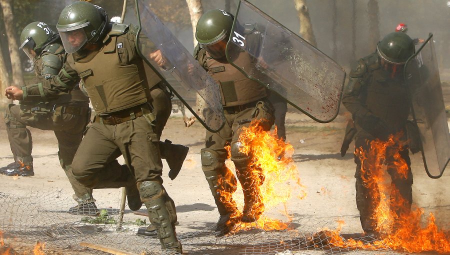 Condenan a sujeto que atacó con molotov a carabineros en Valparaíso