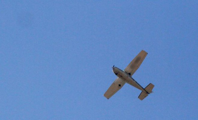 Suspenden búsqueda aérea de avioneta que capotó en San Clemente