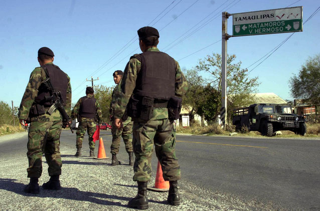 México: Mueren dos presuntos sicarios en enfrentamiento