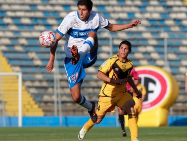 Defensa de U. Católica: "Nos hicieron muchos goles, tenemos que mejorar ahí"