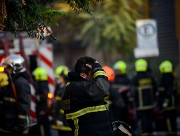 Superintendente del cuerpo de bomberos y comitiva exponen ante comisión