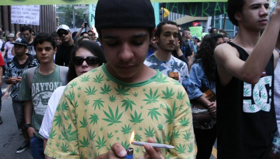 En Brasil miles de personas marchan por la legalización de la marihuana