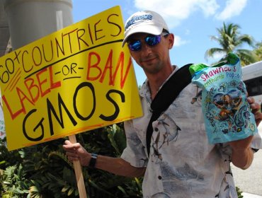 Protestan en Miami para que se etiqueten alimentos genéticamente modificados