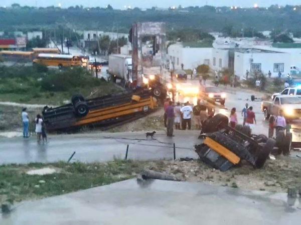 Paso de tornado al norte de México deja a once personas muertas