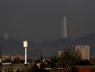 Alerta ambiental se mantiene para este martes en la capital