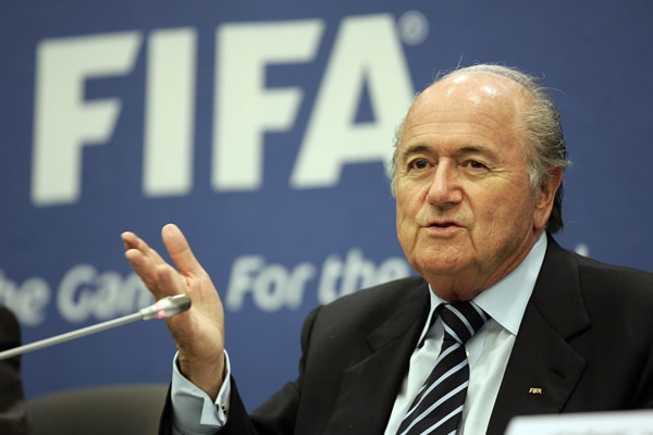 Blatter por escándalo FIFA: "Estas malas conductas no tienen cabida en el fútbol"