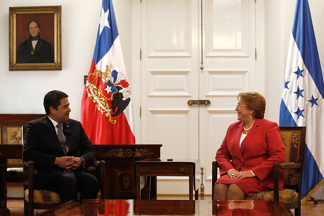 Presidenta realiza declaración conjunta con Mandatario de Honduras