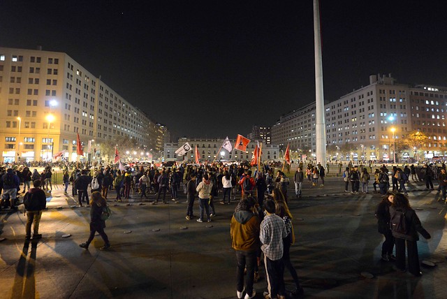 En Plaza Italia se concentran cientos de estudiantes