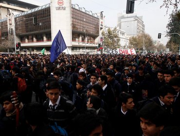 Estudiantes se despliegan en la capital con tres manifestaciones distintas