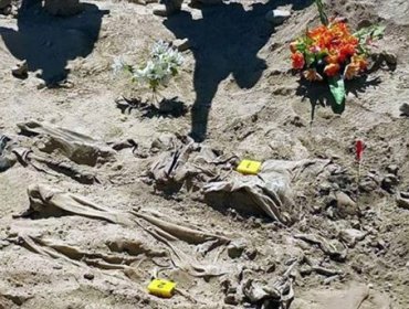 Exhuman 470 cadáveres de soldados iraquíes asesinados por el EI en Tikrit