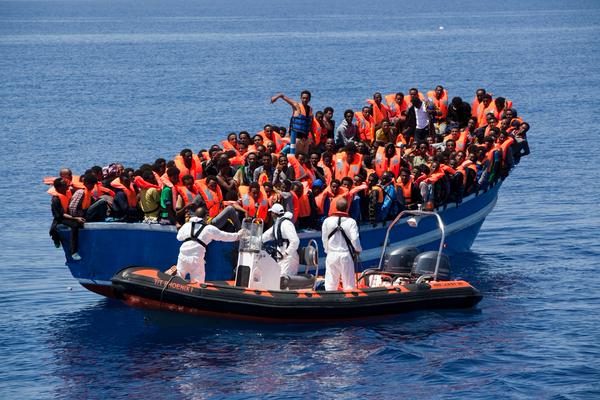 Marina belga rescata a 200 inmigrantes en el Mediterráneo