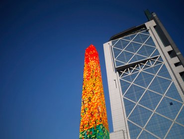 Obelisco de Plaza Italia se viste de colores