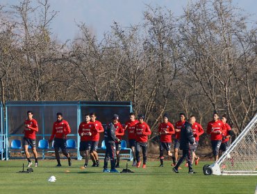 La "Roja" cumple quinto día en Requínoa con Eugenio Mena en cancha