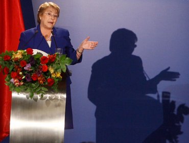 Presidenta Bachelet promulgó ley de Inclusión Escolar y rechazó categóricamente la violencia en las marchas