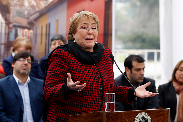 Presidenta Bachelet entregó subsidios para mejorar cités de Santiago